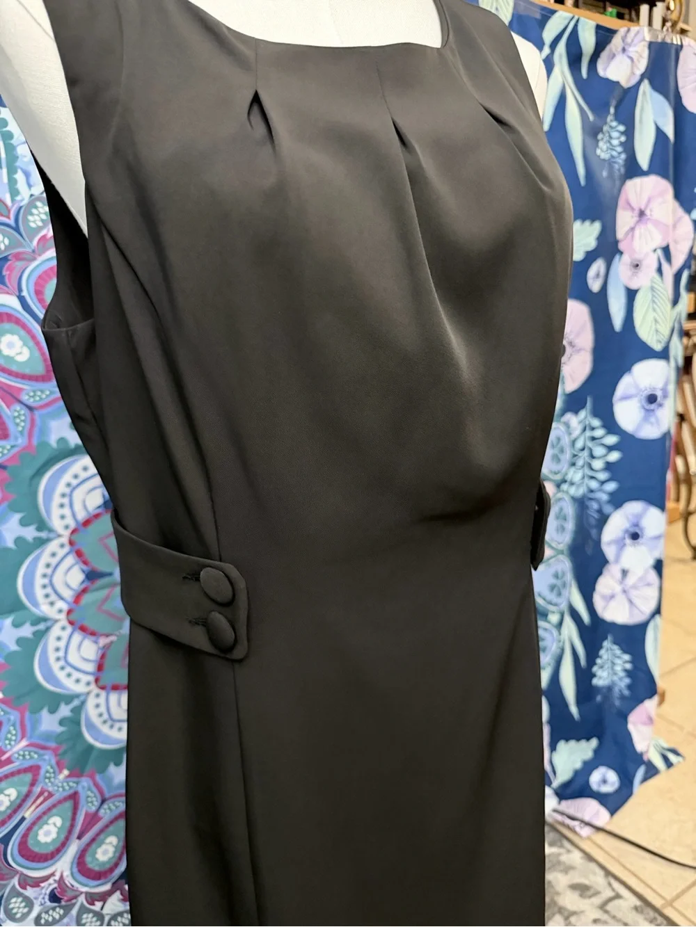 Kristin Davis Size 12 Black Sleeveless Tailored Sheath Career Dress